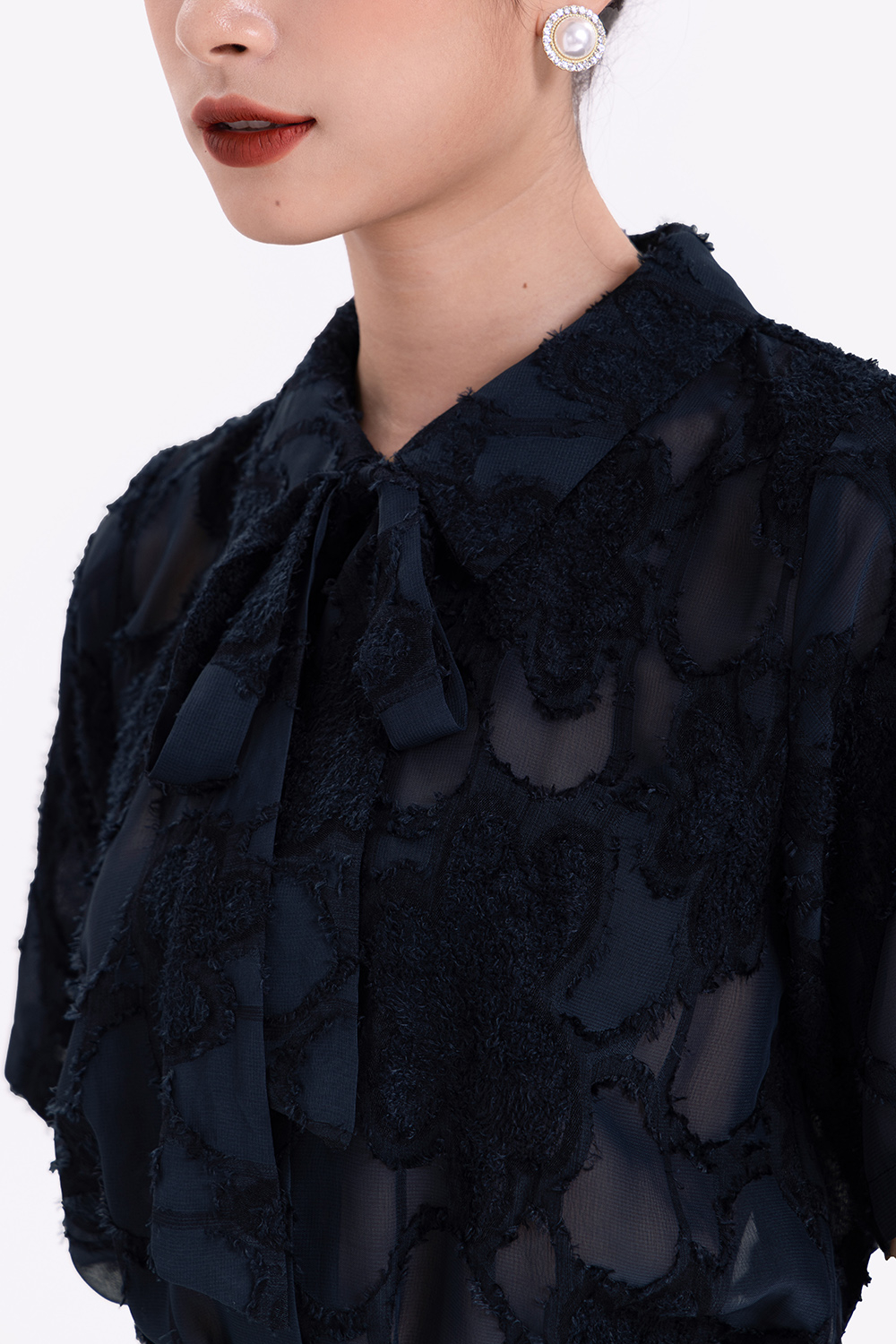 Áo sơ mi voan bông ép tay ngắn 