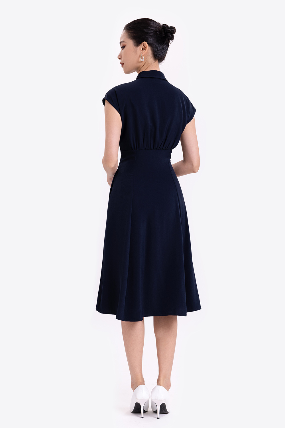 Đầm sơ mi dáng xòe 