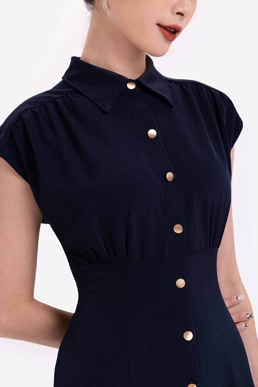 Đầm sơ mi dáng xòe 