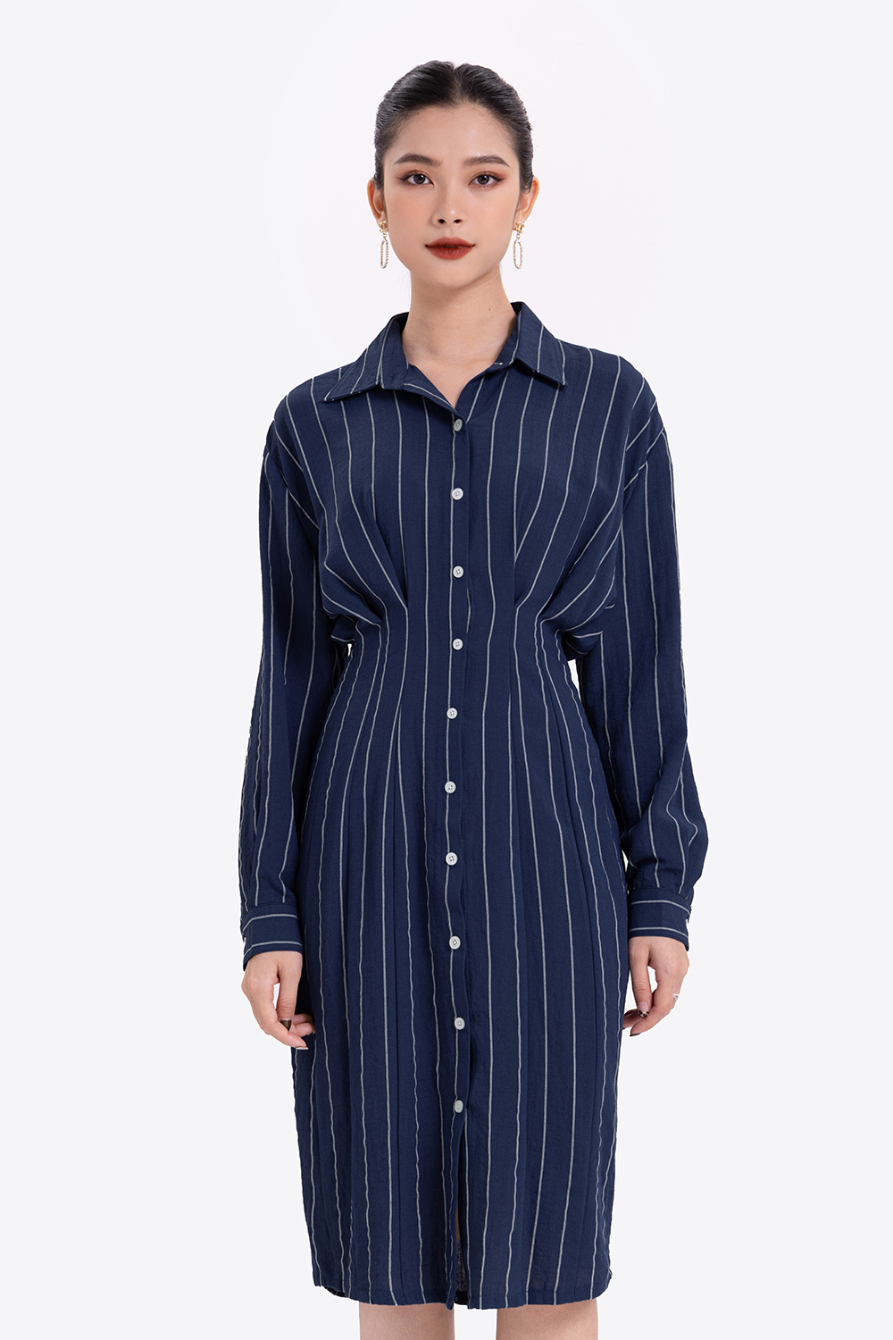 Đầm sơ mi kẻ sọc nhấn eo cao tay dài 