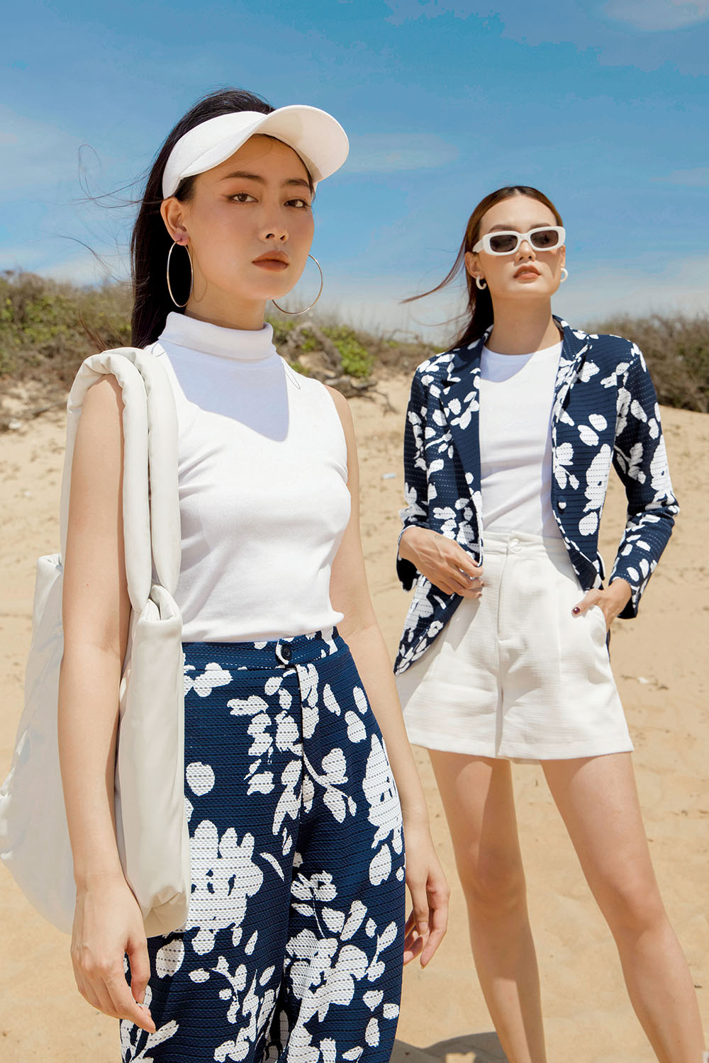 Áo thun cổ lọ không tay 