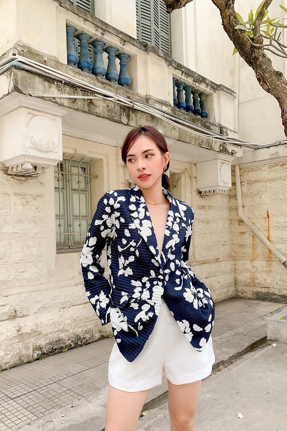 Áo khoác blazer họa tiết hoa 