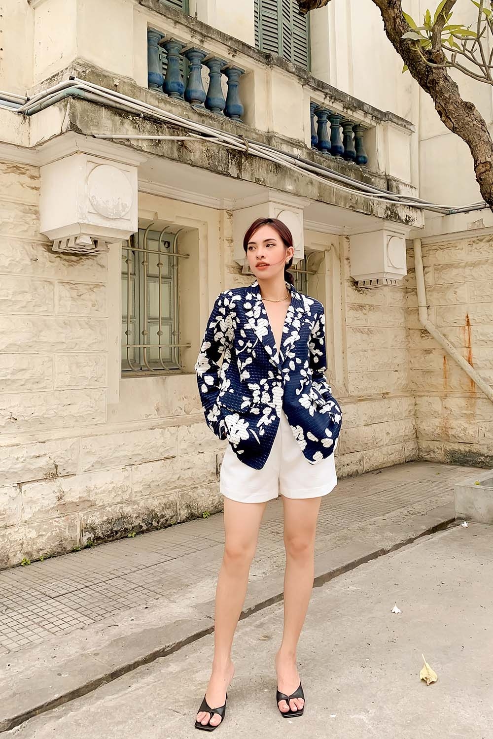 Áo khoác blazer họa tiết hoa 