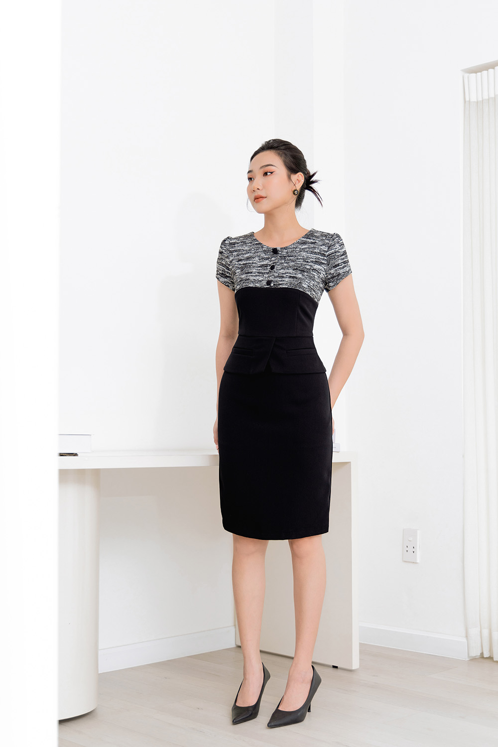 Đầm chữ A ngực phối họa tiết 