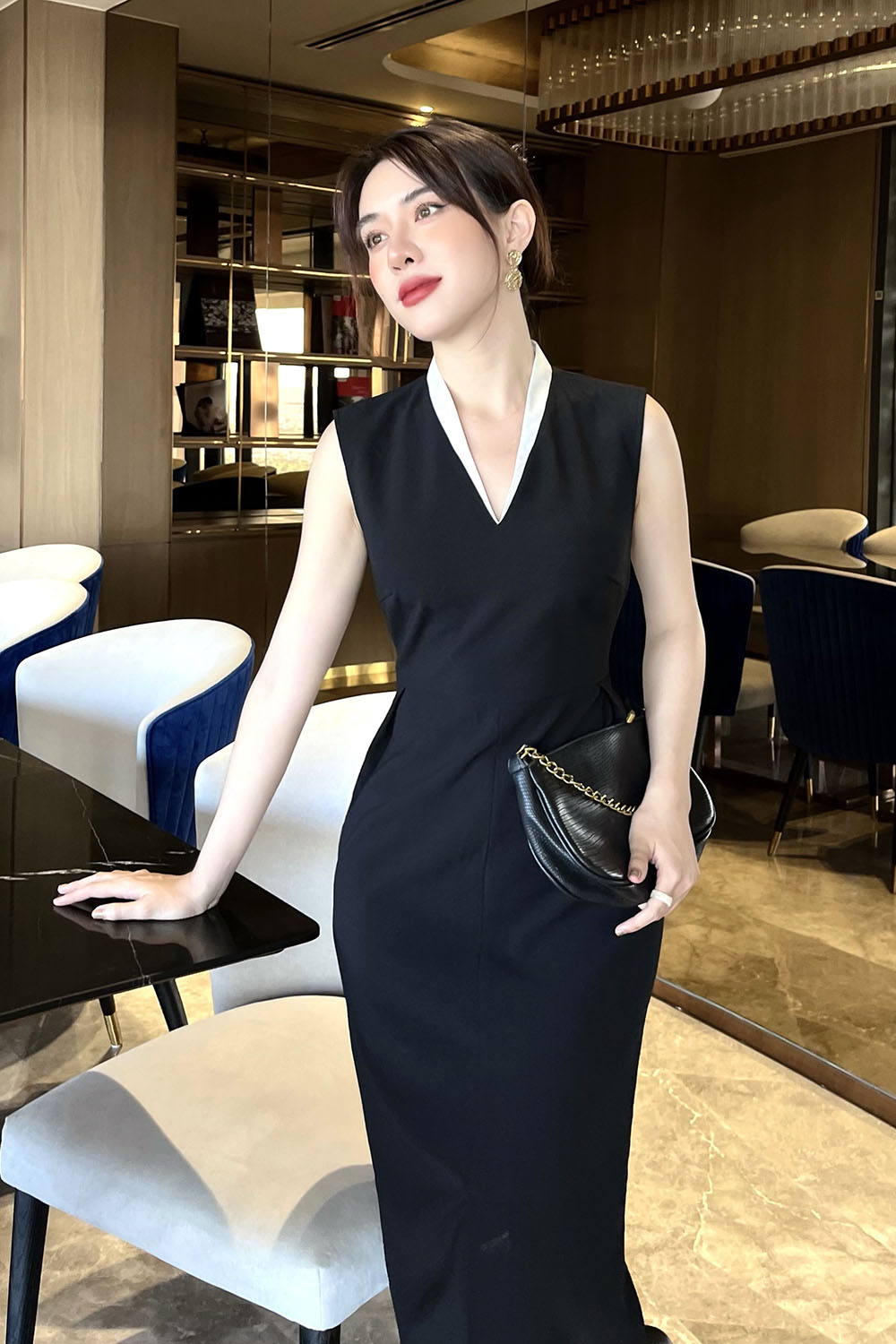 Đầm công sở chữ A cổ cách điệu 