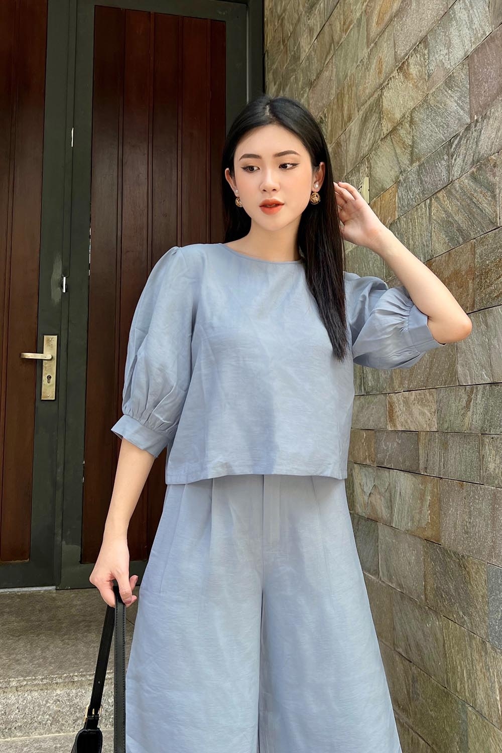 Áo kiểu tay lỡ cổ tròn 