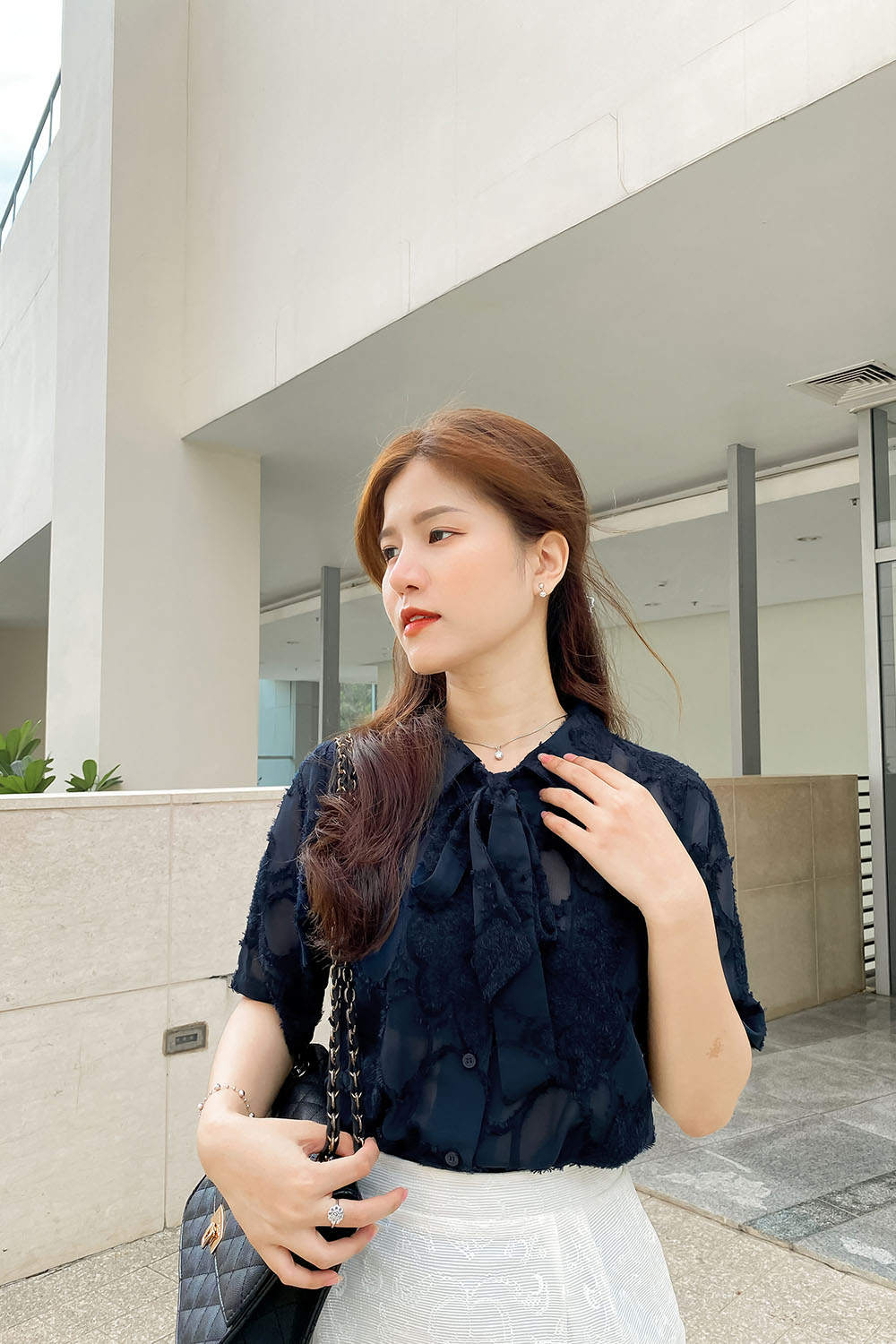 Áo sơ mi voan bông ép tay ngắn 