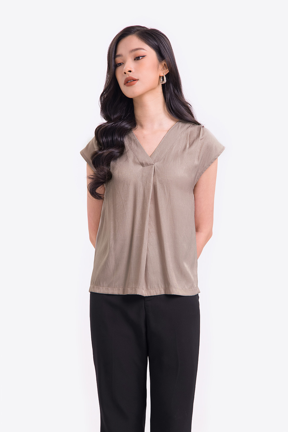 Áo nữ lụa kiểu tay hến 