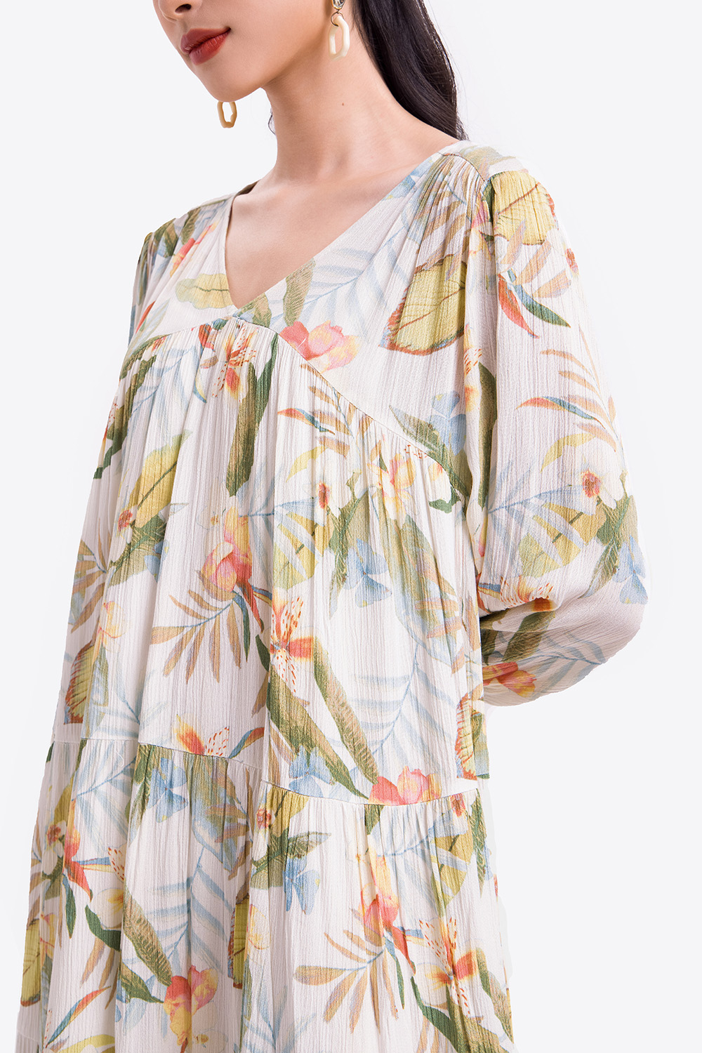 Đầm babydoll hoa nhí cổ V tay dài 