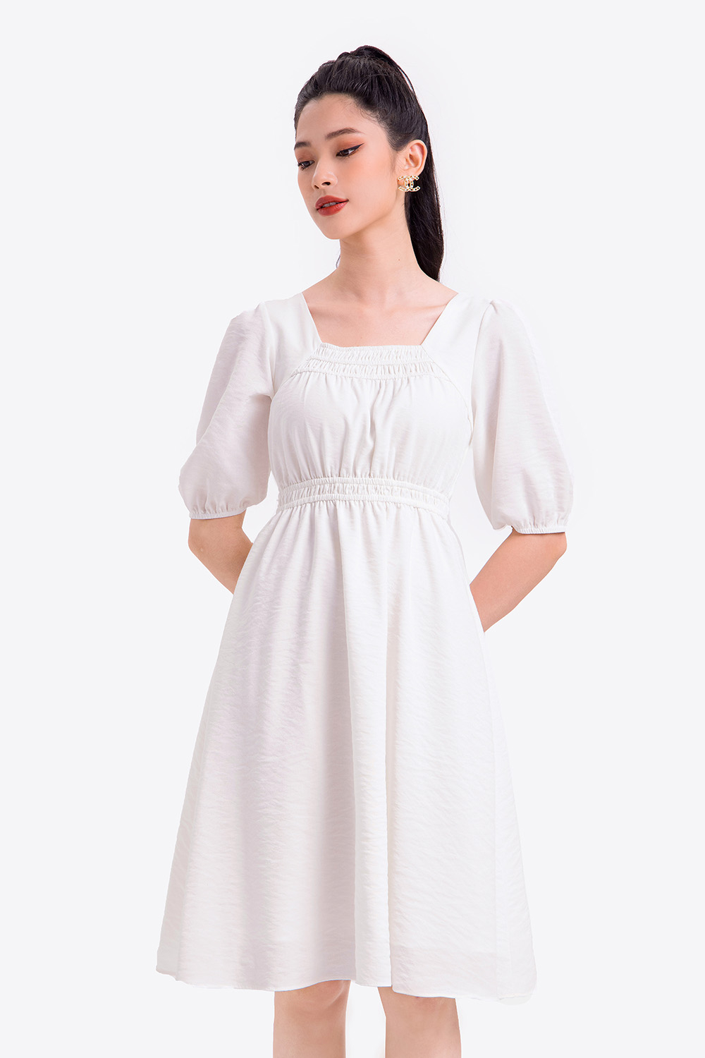 Đầm xòe trắng nhấn eo bo thun 