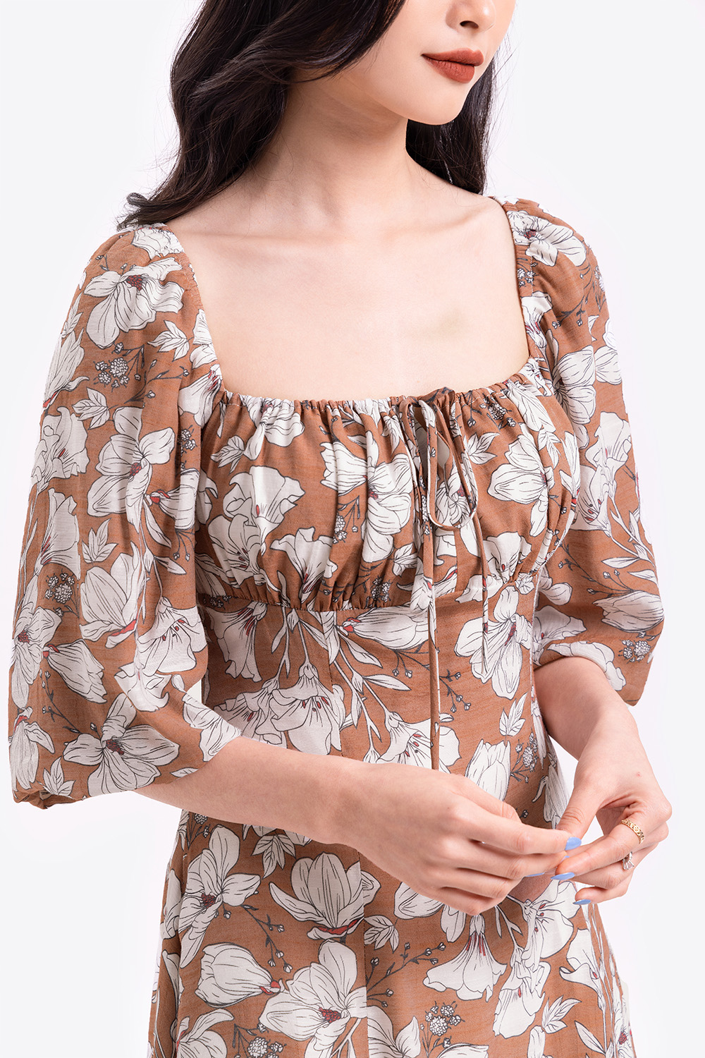 Đầm hoa midi cổ vuông tay phồng