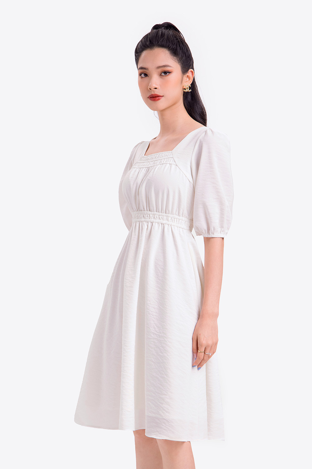 Đầm xòe trắng nhấn eo bo thun 