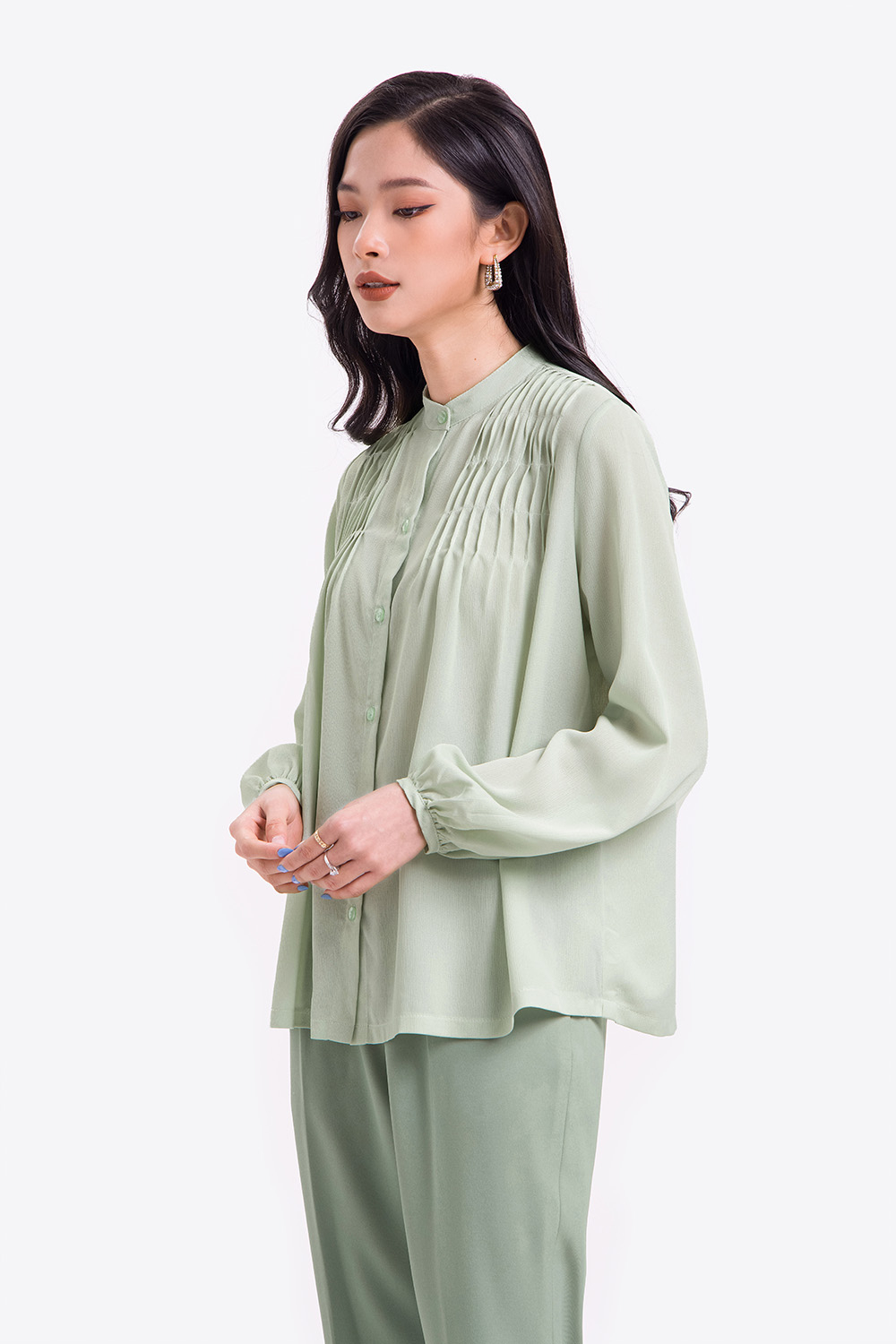 Áo sơ mi nữ tay dài nhún ngực 