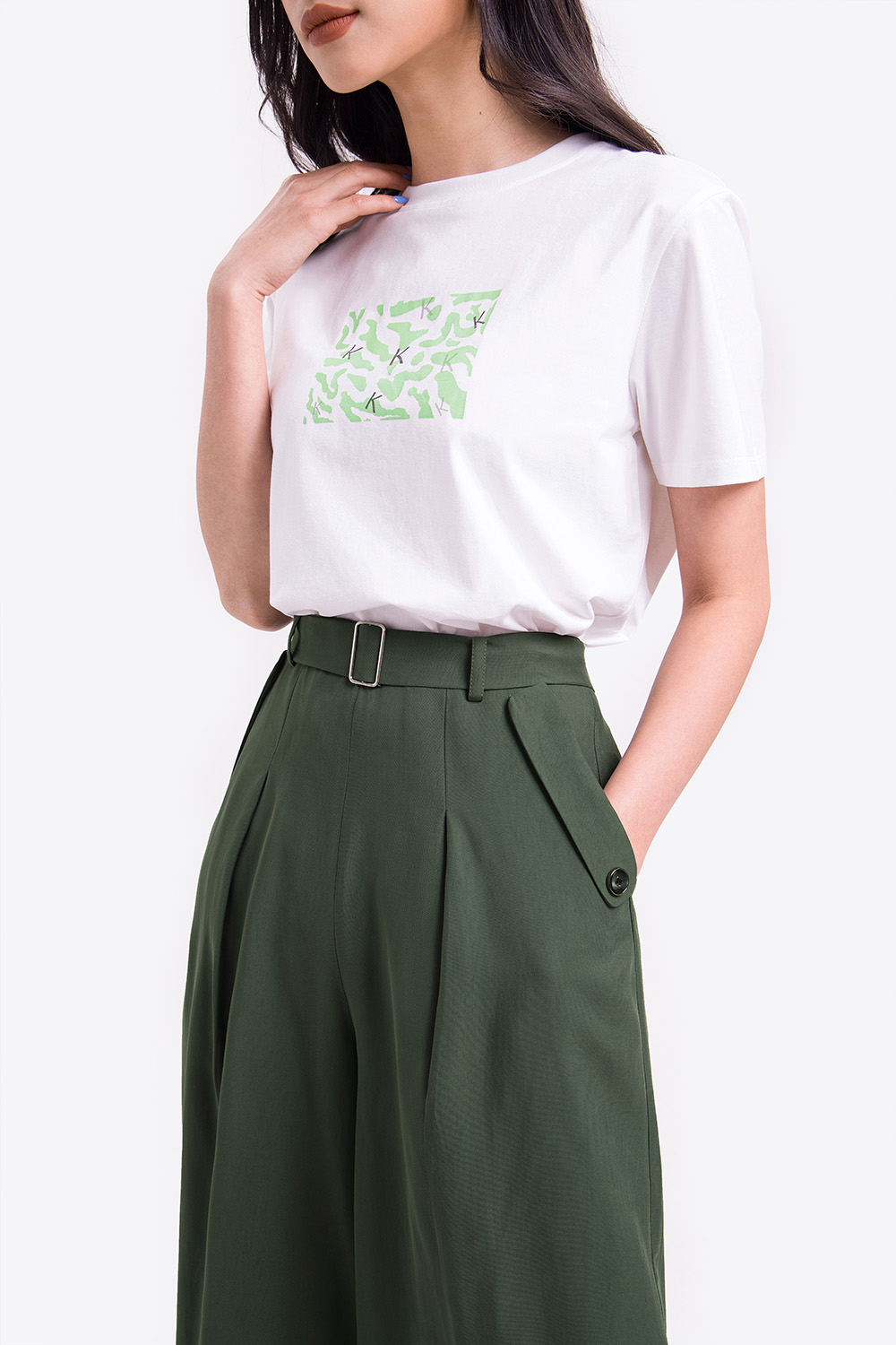 Áo thun trắng nữ basic tay ngắn 