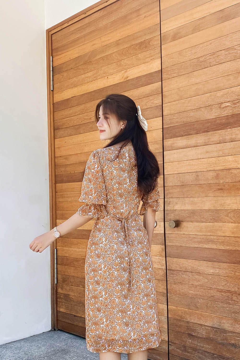 Đầm sơ mi hoa công sở phối dây nơ eo 