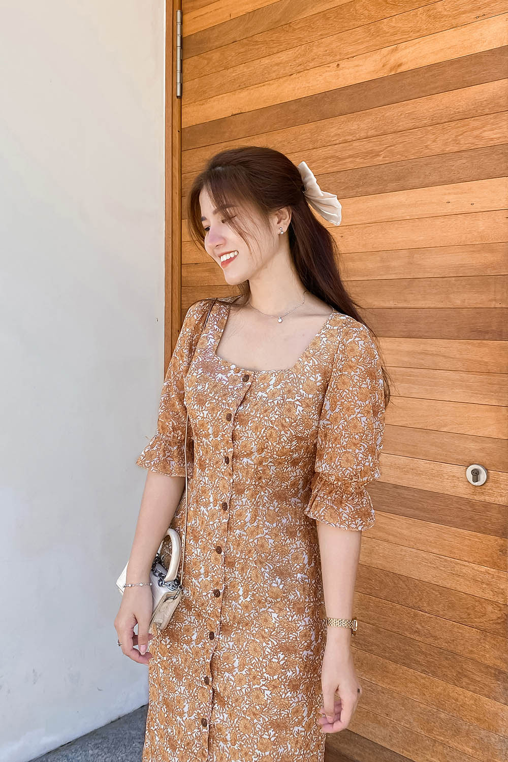 Đầm sơ mi hoa công sở phối dây nơ eo 