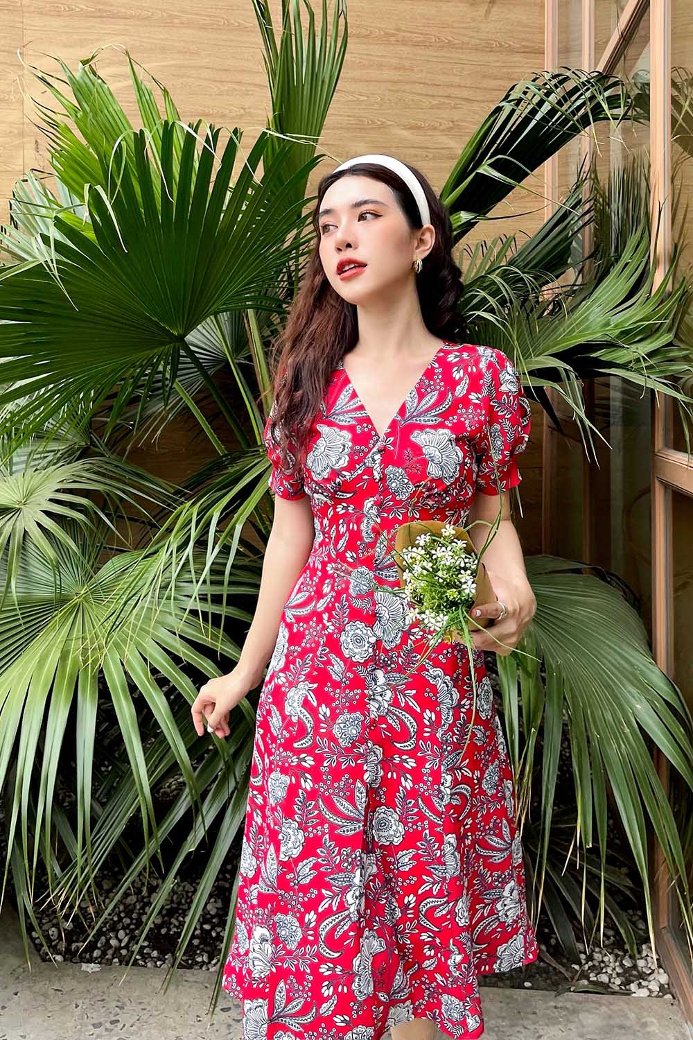 Đầm hoa công sở dáng chữ A đính nút 