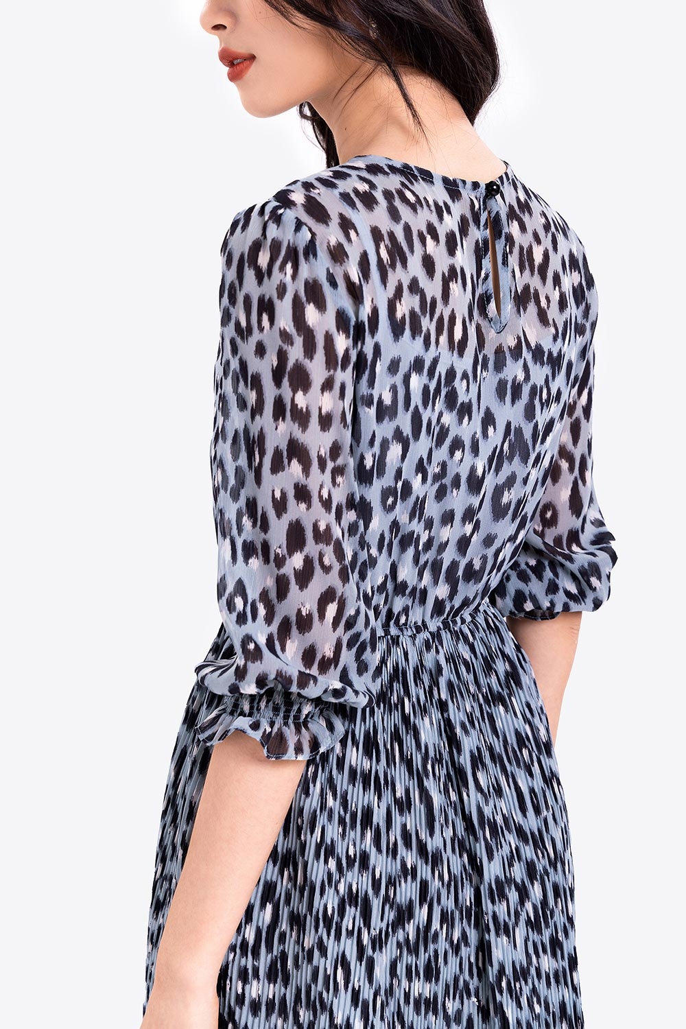 Đầm công sở dáng xòe dập ly 