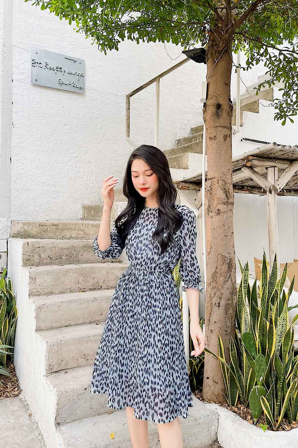 Đầm công sở dáng xòe dập ly 