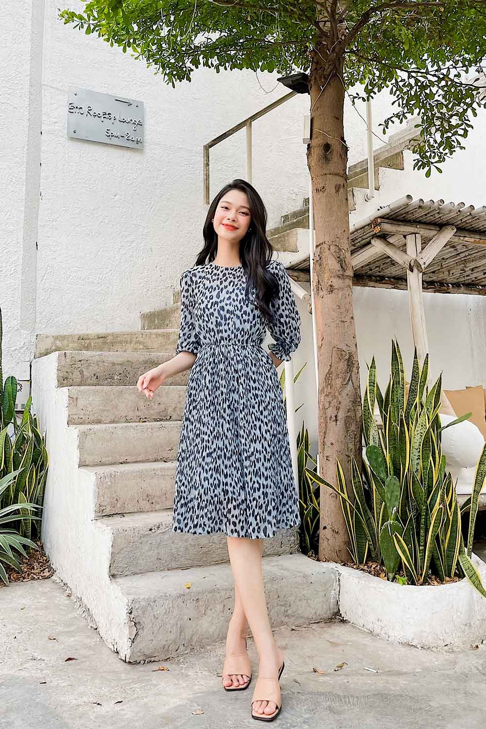 Đầm công sở dáng xòe dập ly 