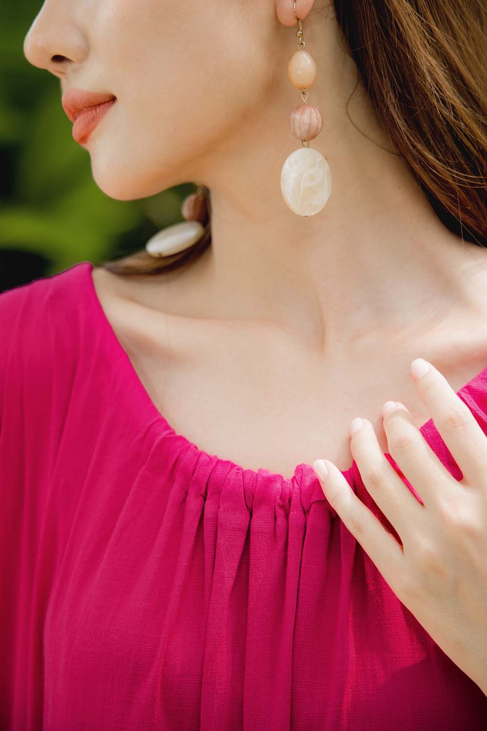 Đầm suông sát nách phối nơ phía sau 