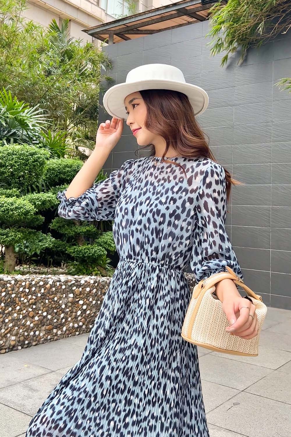 Đầm công sở dáng xòe dập ly 