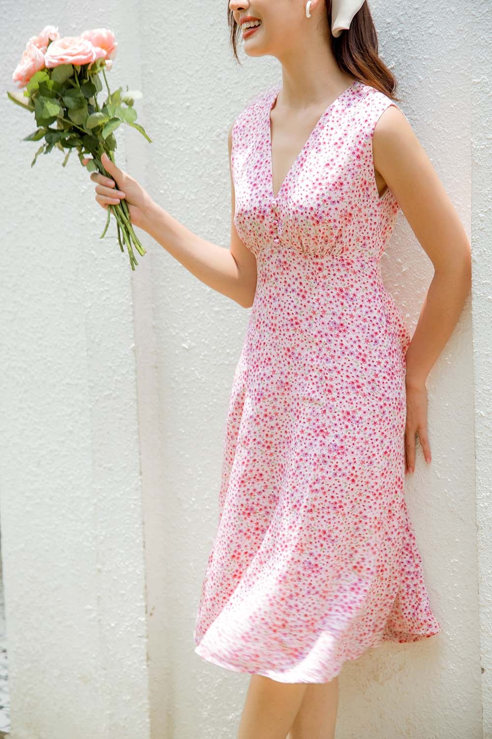 Đầm xòe hoa nhí sát nách 