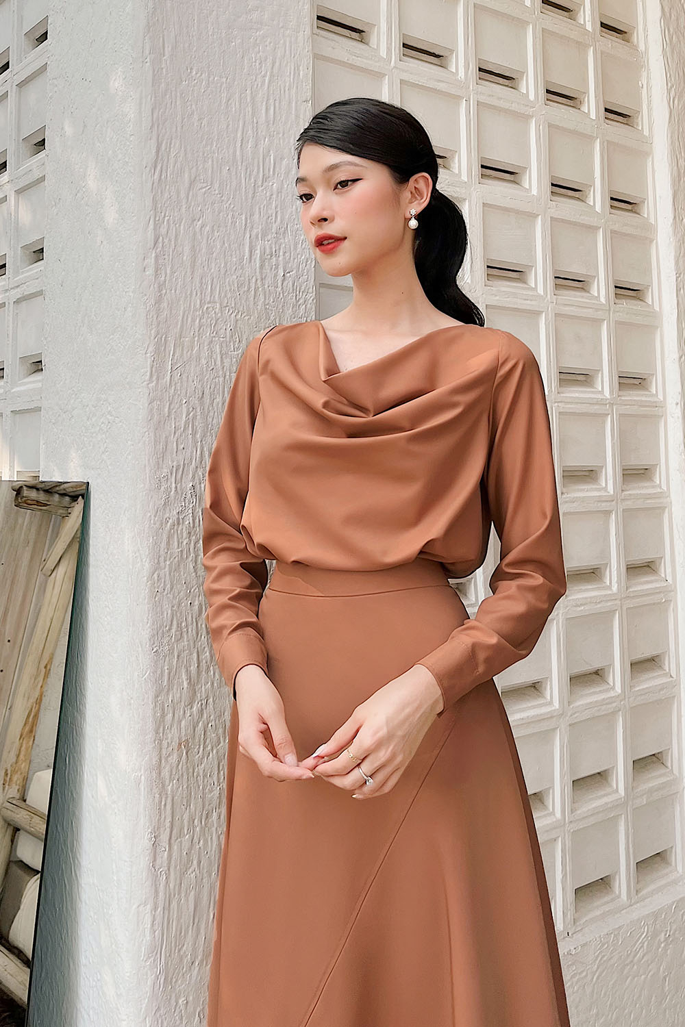 Áo kiểu nữ cổ đổ tay dài 