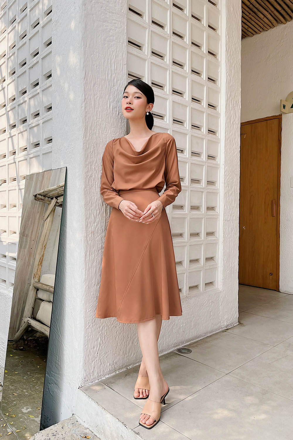 Áo kiểu nữ cổ đổ tay dài 