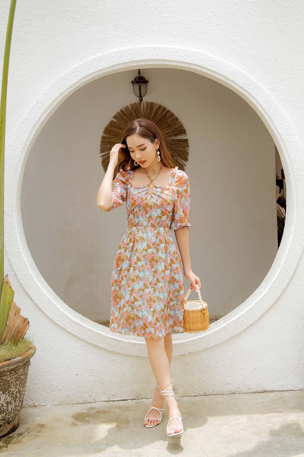 Phong cách công sở mùa hè sẽ lên hương với những outfits mát mẻ mà thanh  lịch