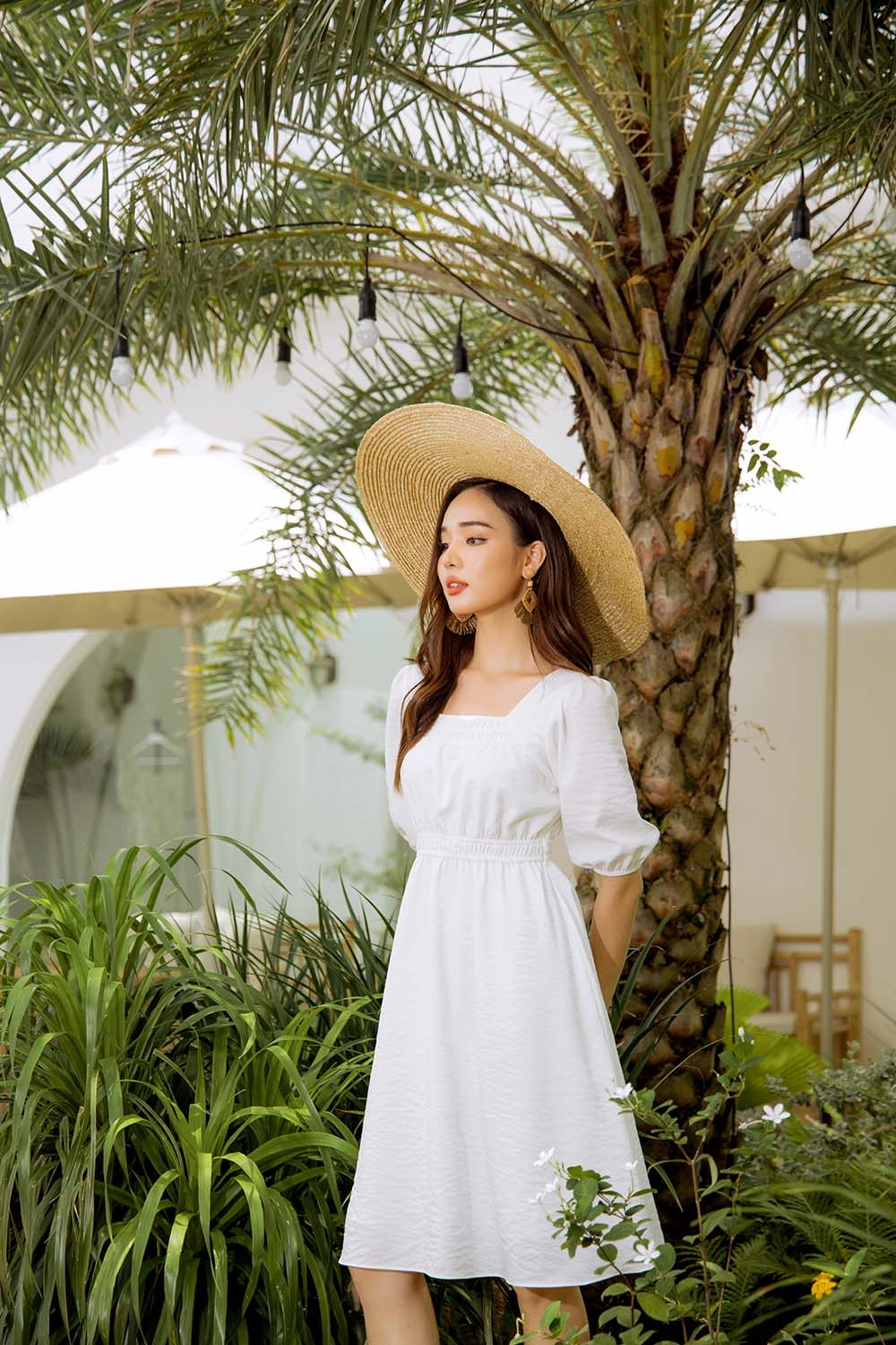 Đầm xòe trắng nhấn eo bo thun 