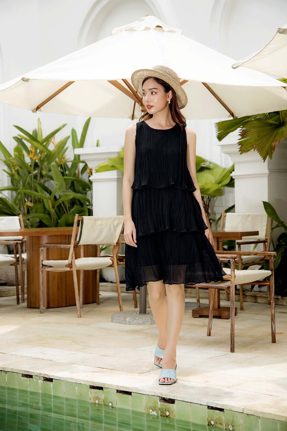 Đầm đen voan dập ly xếp tầng HL18-37
