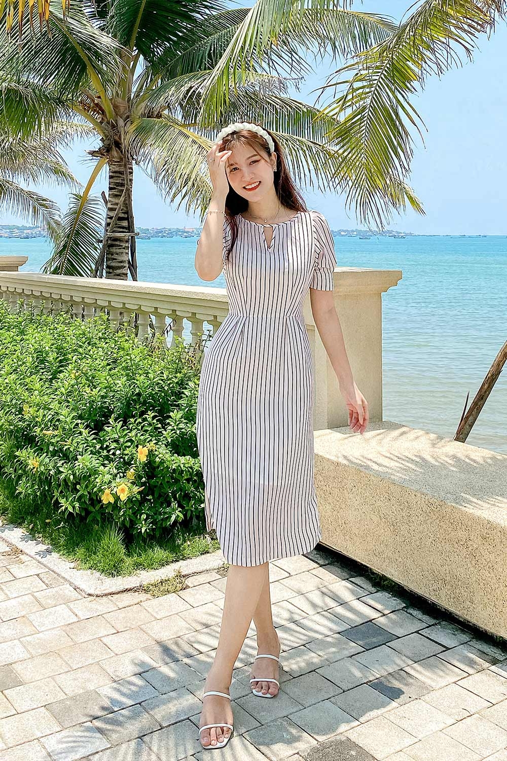 Đầm chữ A công sở họa tiết kẻ sọc 