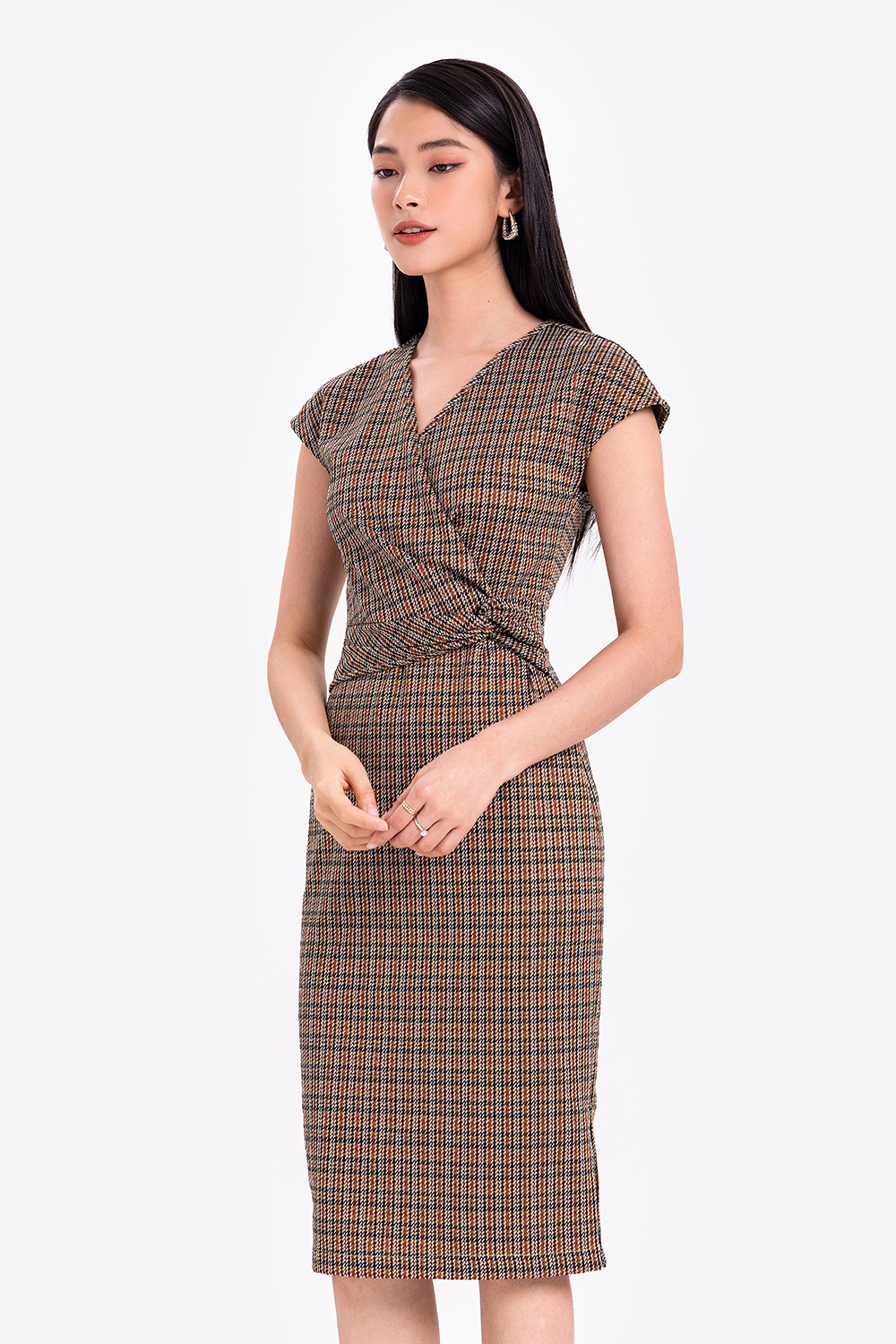 Đầm ôm công sở họa tiết xoắn eo 