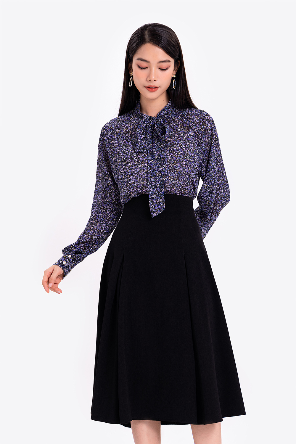 Áo sơ mi nữ voan hoa phối nơ cổ 