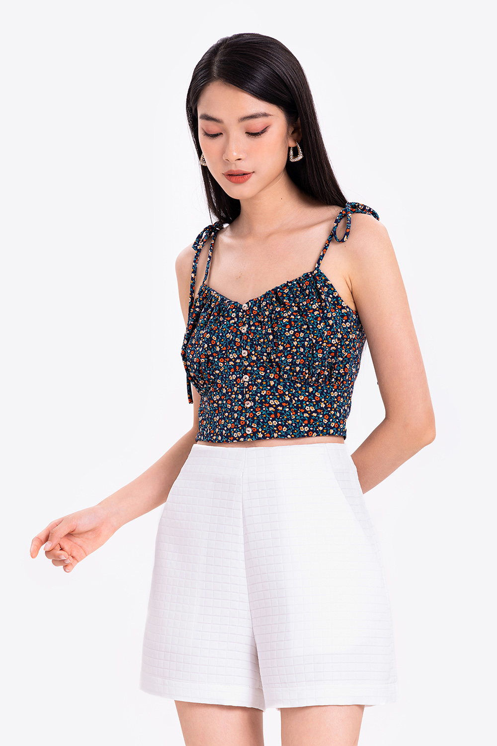 Áo hai dây croptop họa tiết hoa 