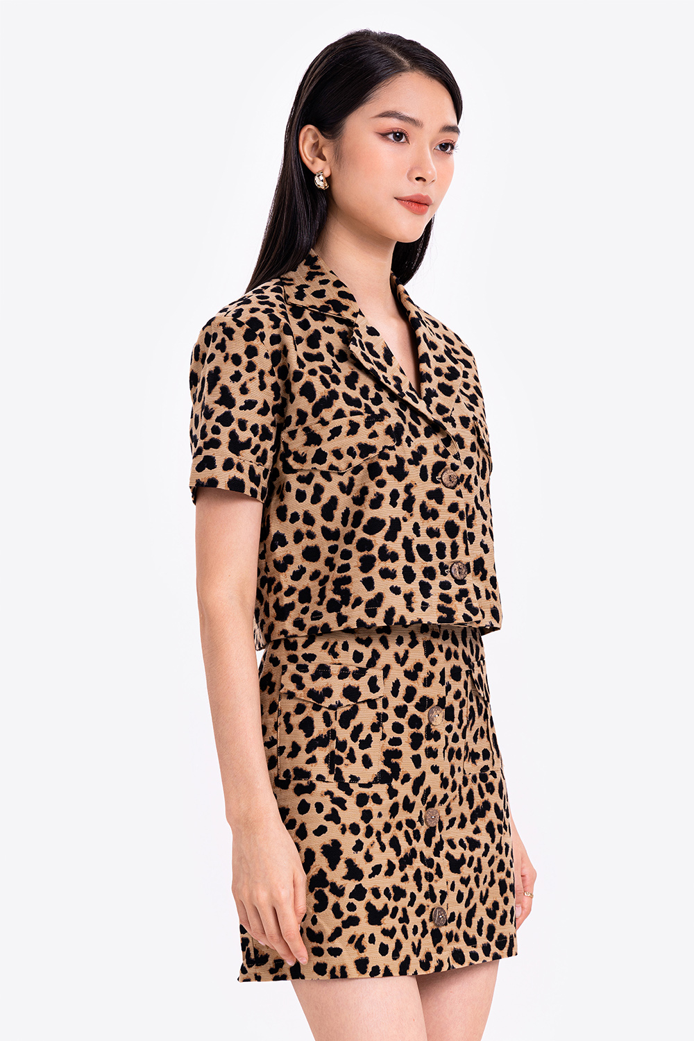 Chân váy mini họa tiết da beo 