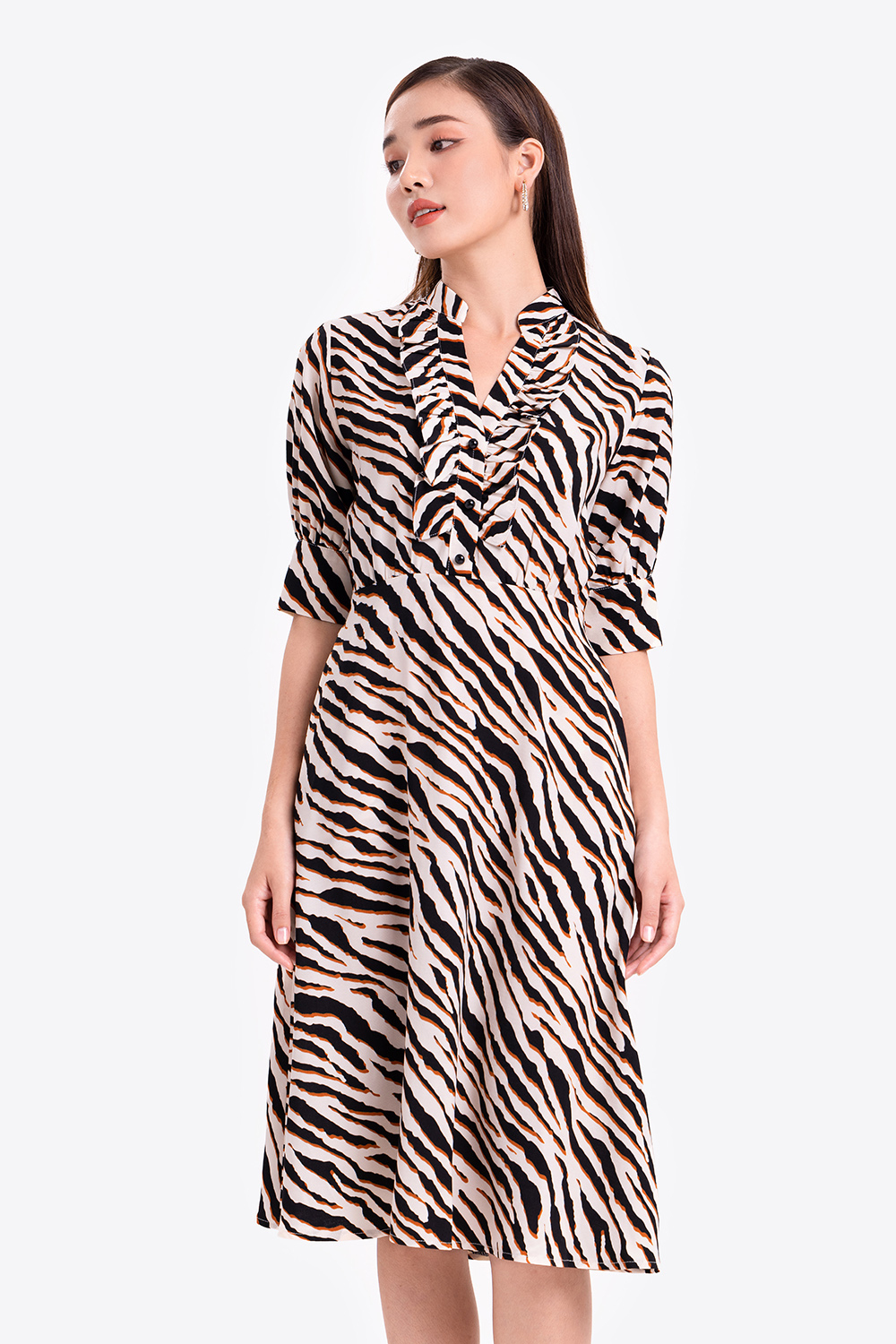 Đầm xòe tay lỡ họa tiết beo 