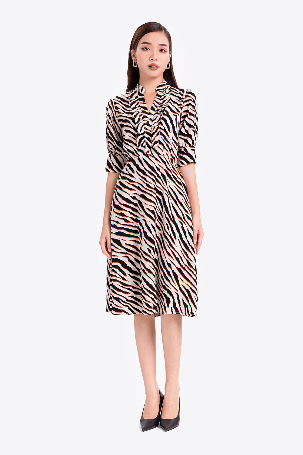 Đầm xòe tay lỡ họa tiết beo 