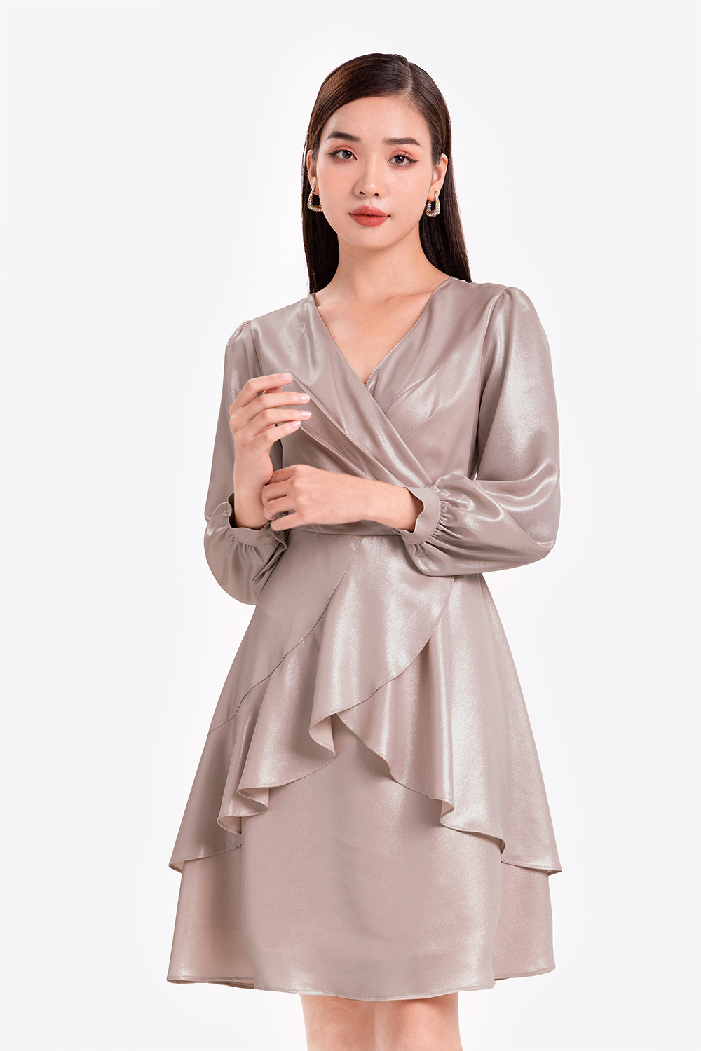 Đầm lụa dự tiệc dáng xòe tùng đắp chéo