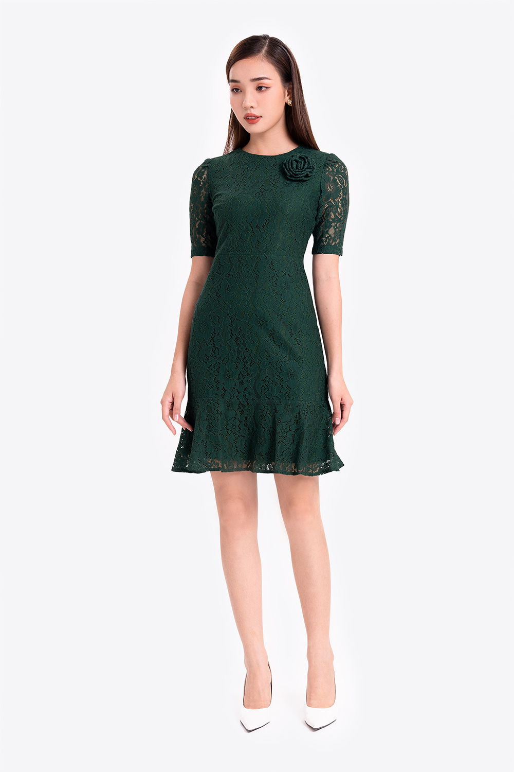 Đầm ren dự tiệc dáng ôm đuôi cá 