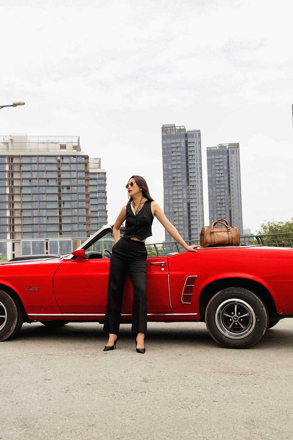 Quần công sở đen ống đứng