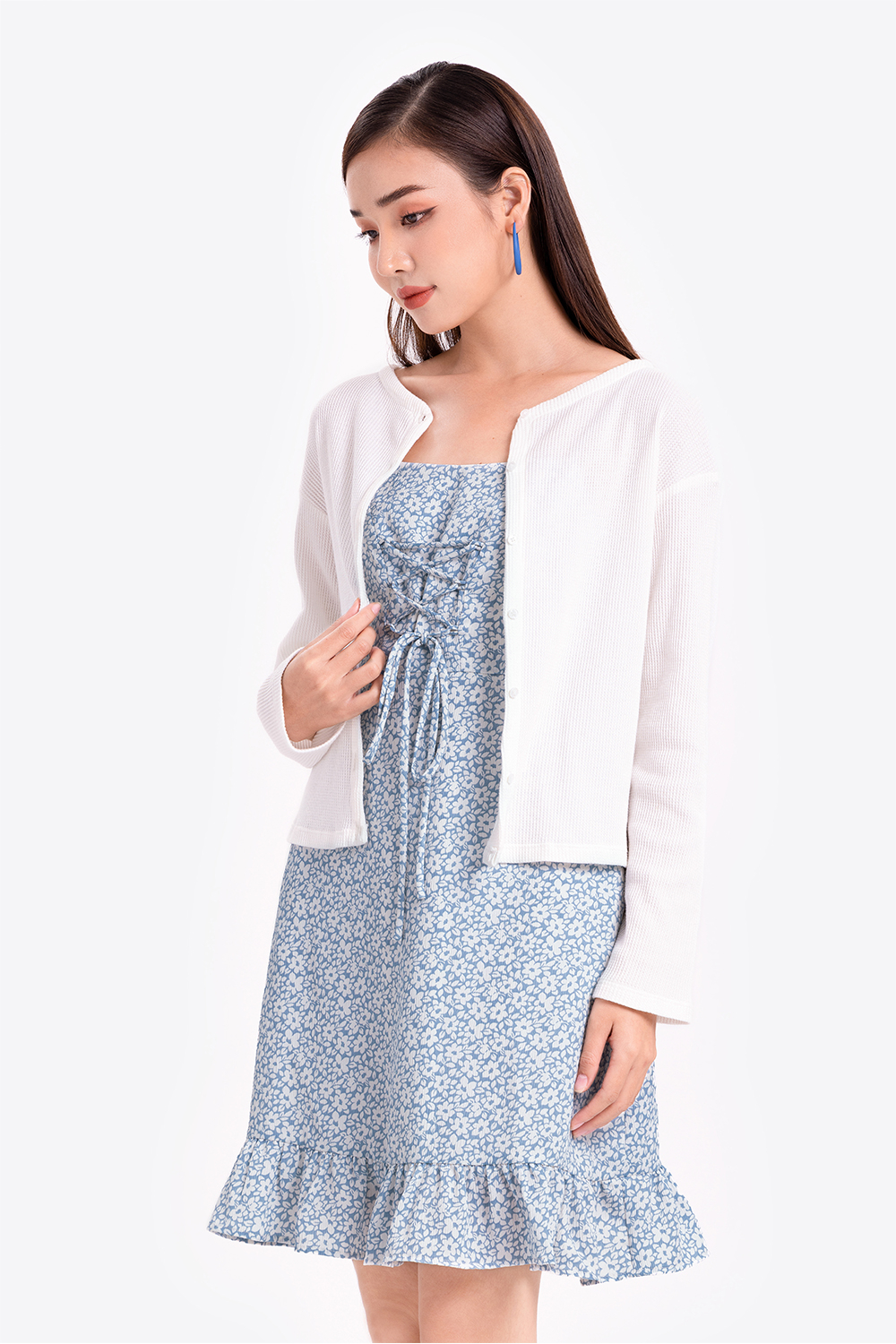 Áo khoác nữ màu trắng tay dài 