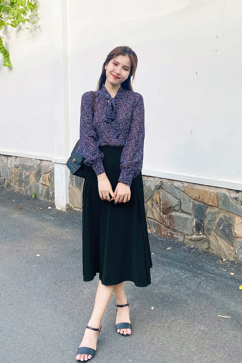 Áo sơ mi nữ voan hoa phối nơ cổ 