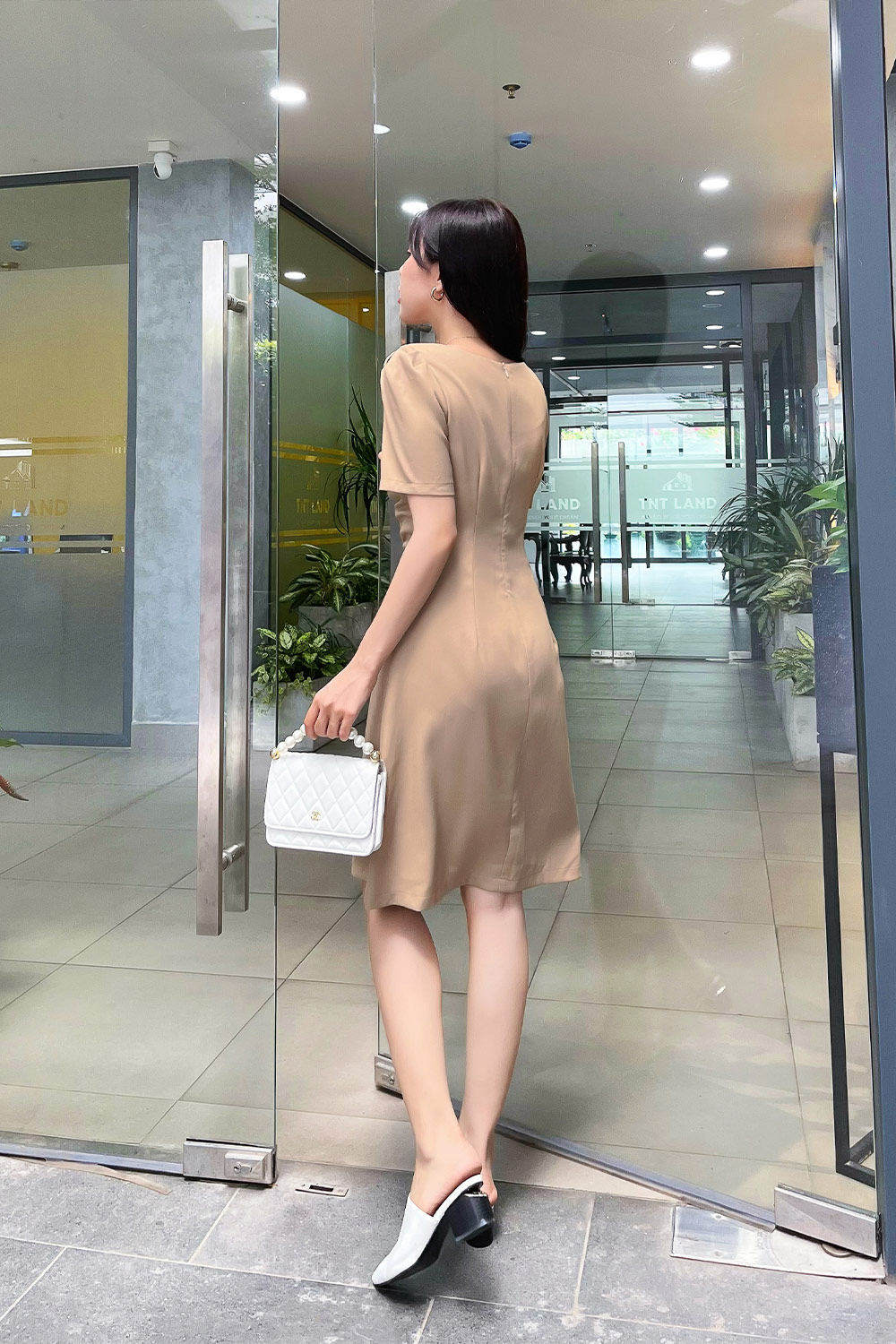 Đầm chữ A xếp ly chân ngực 