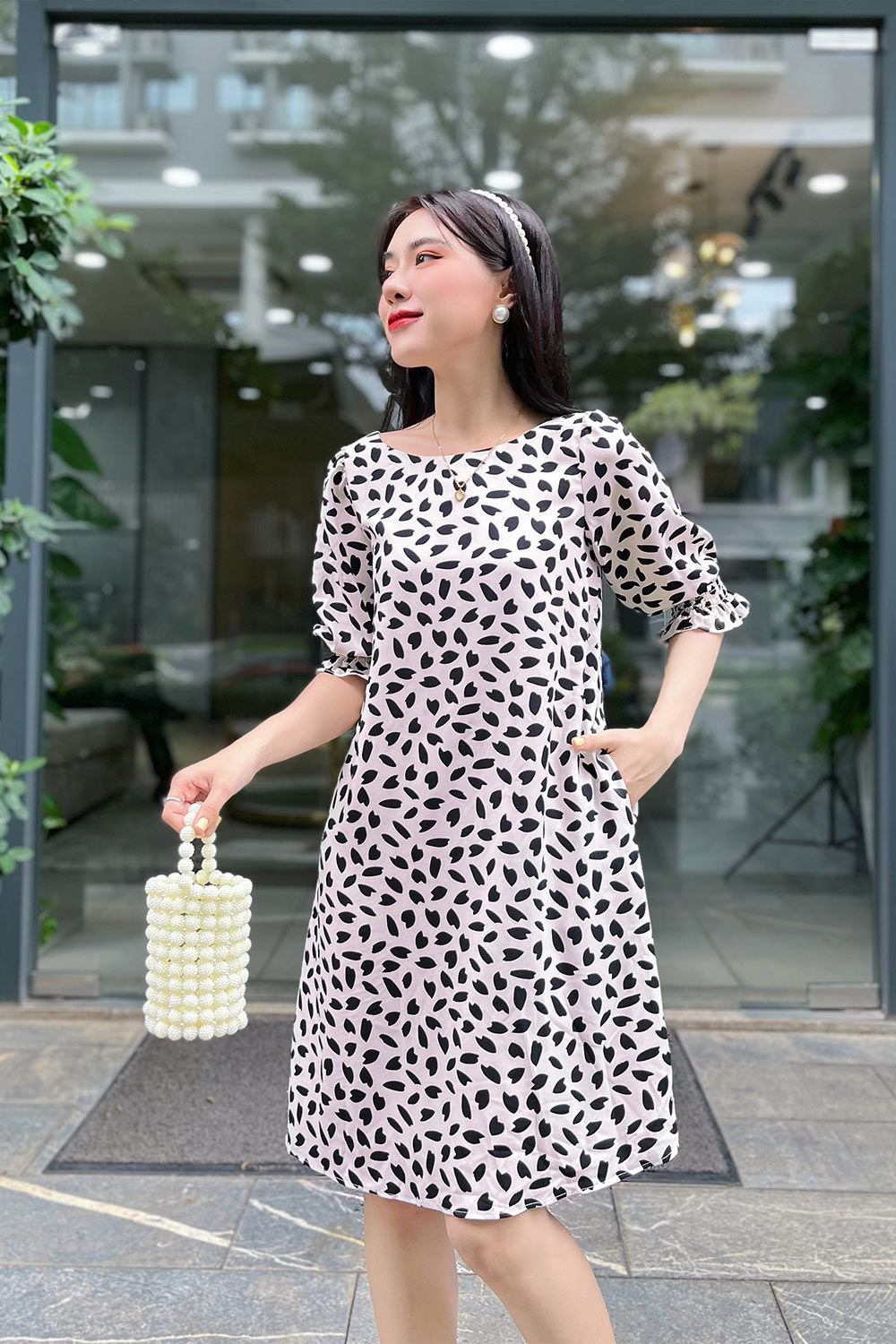 Đầm suông công sở họa tiết tay lỡ 