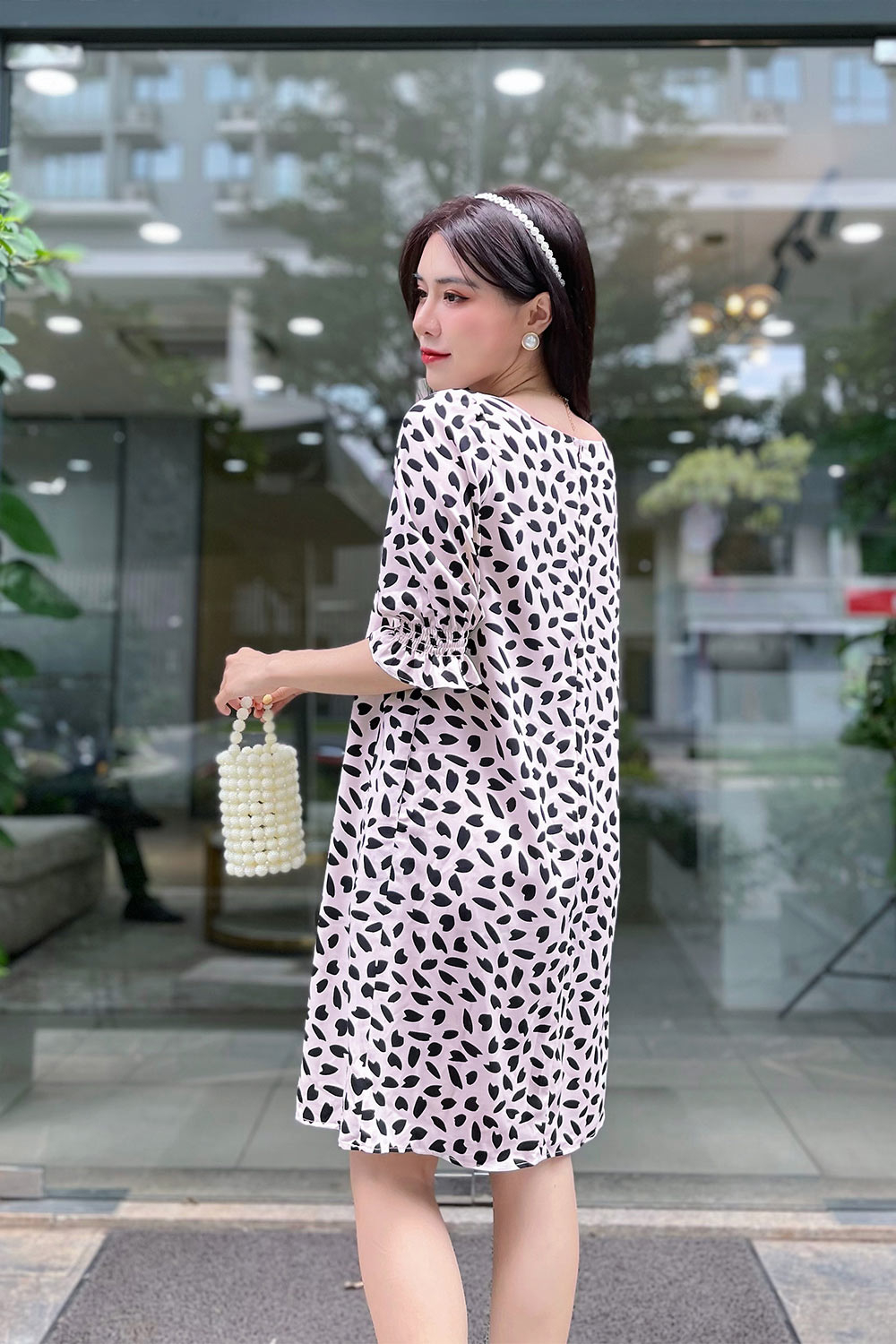 Đầm suông công sở họa tiết tay lỡ 