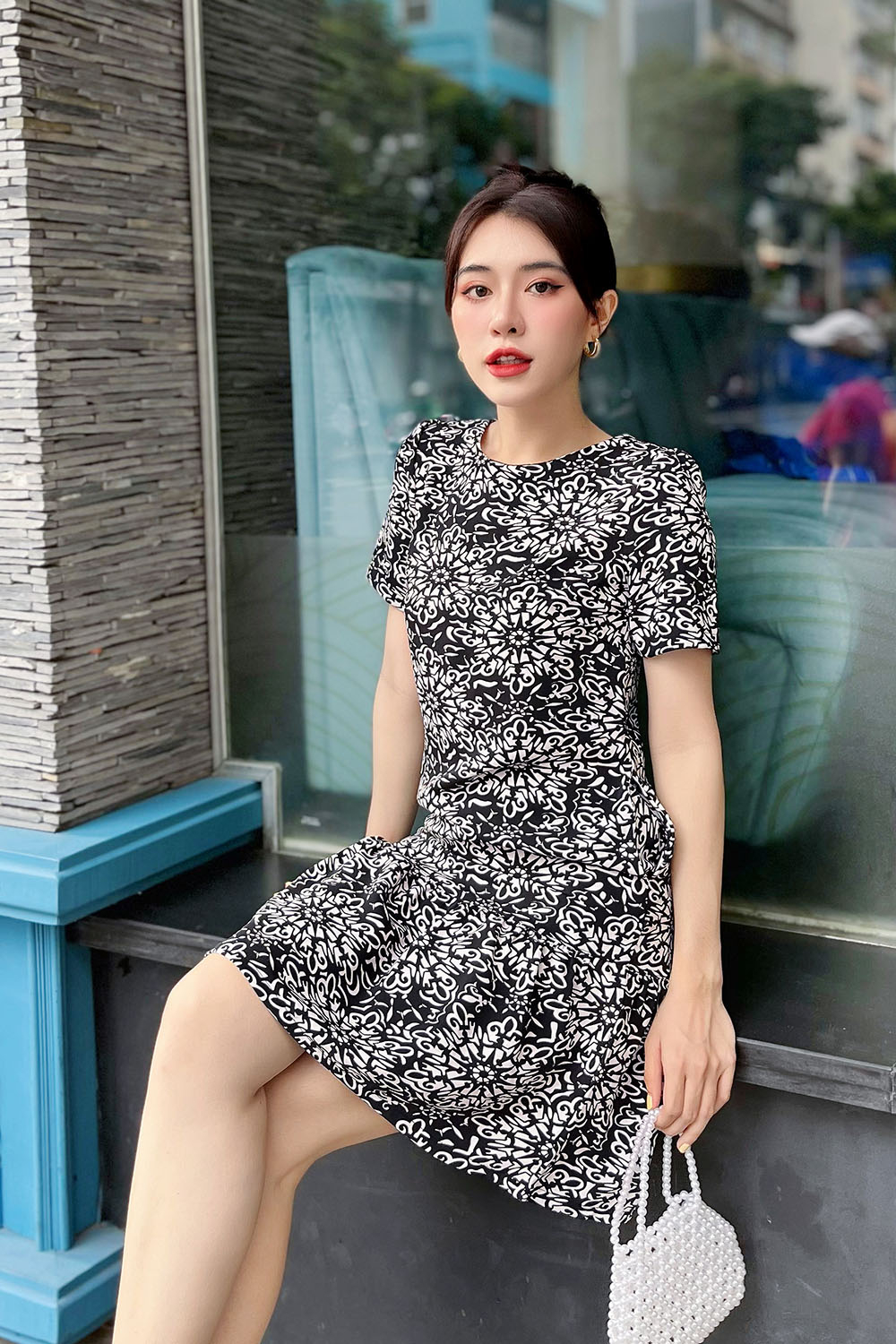 Đầm suông đuôi cá họa tiết 