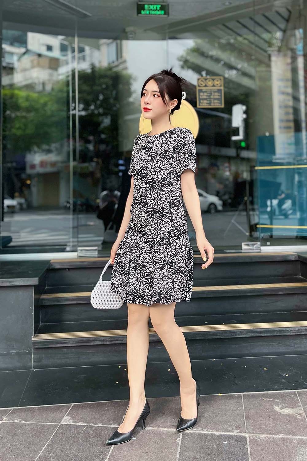 Đầm suông đuôi cá họa tiết 