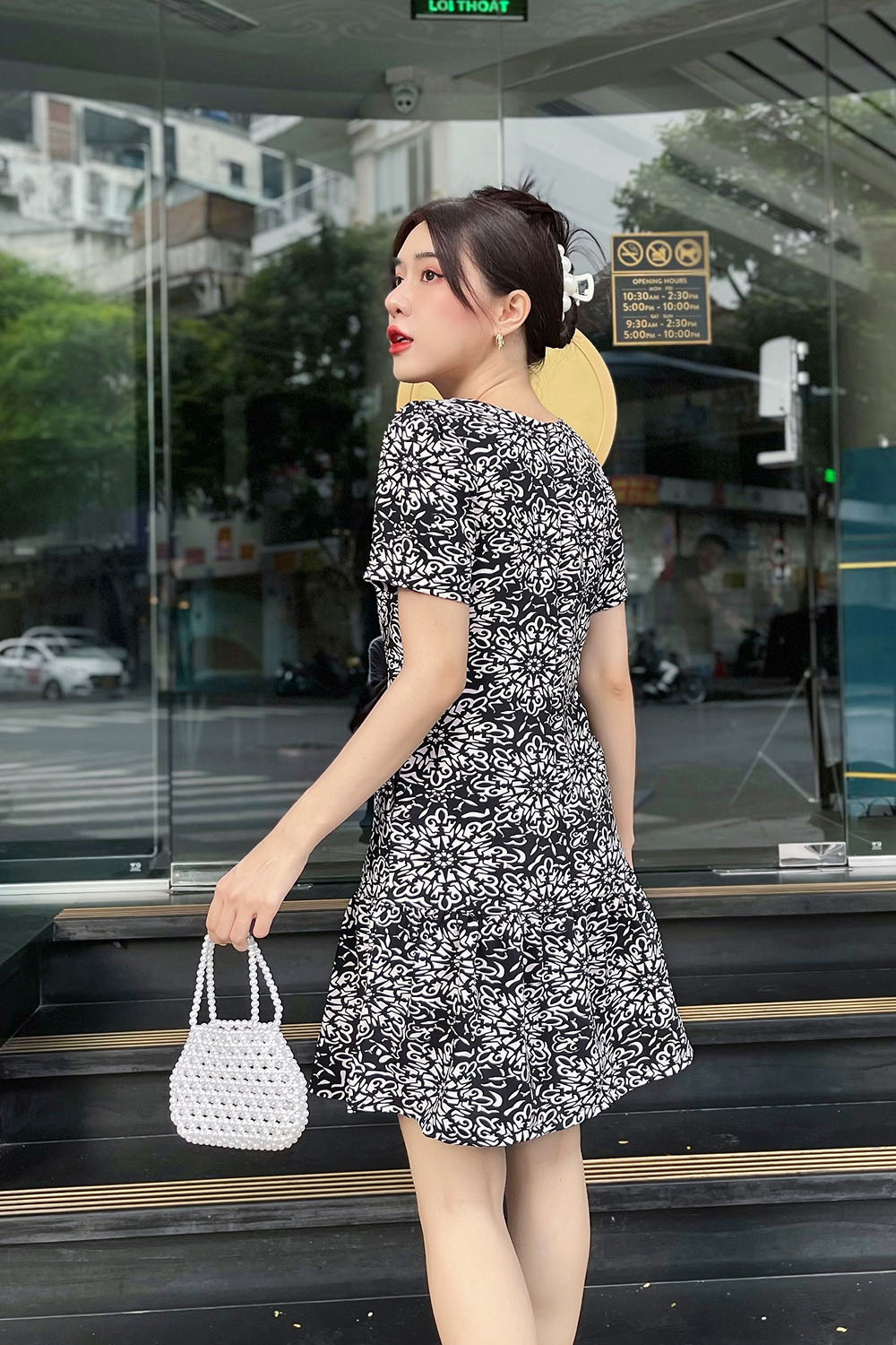 Đầm suông đuôi cá họa tiết 